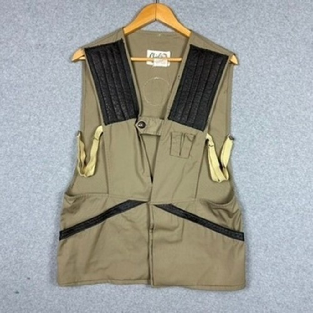 Vtg 60s 70s Cheif's Shooting Hunting‎ Vest Pockets Padded Shoulders Tan Khaki